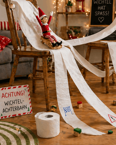 Klopapier Achterbahn über Stühle gebaut als kreative Wichtel Schabernack Idee